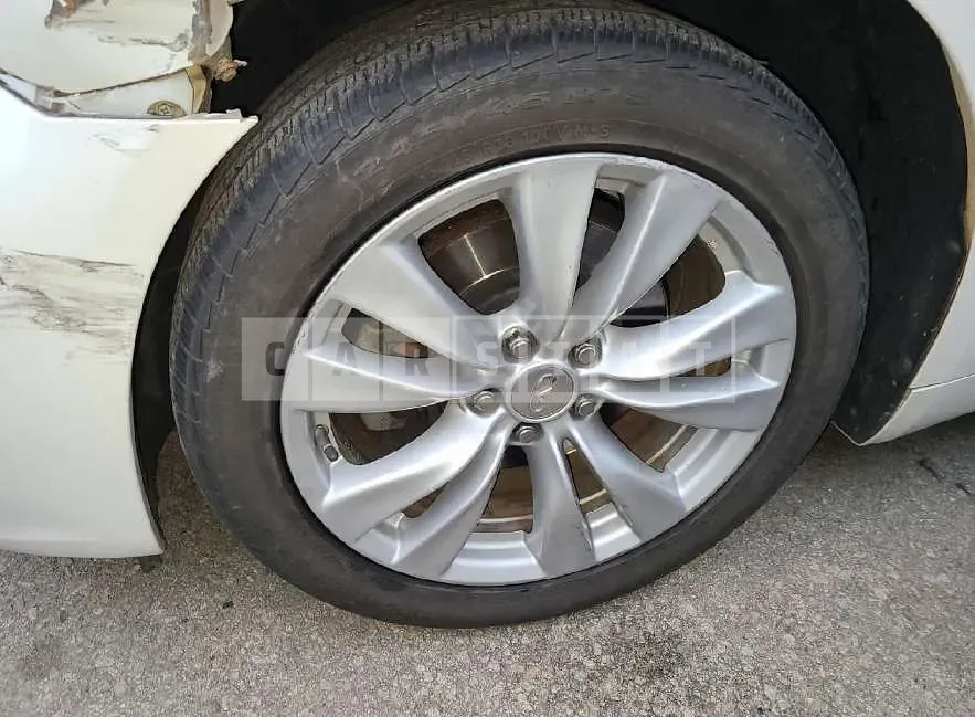 Photo 2 of 15: 2016 Infiniti Q70 3.7 — Korean insurance auction