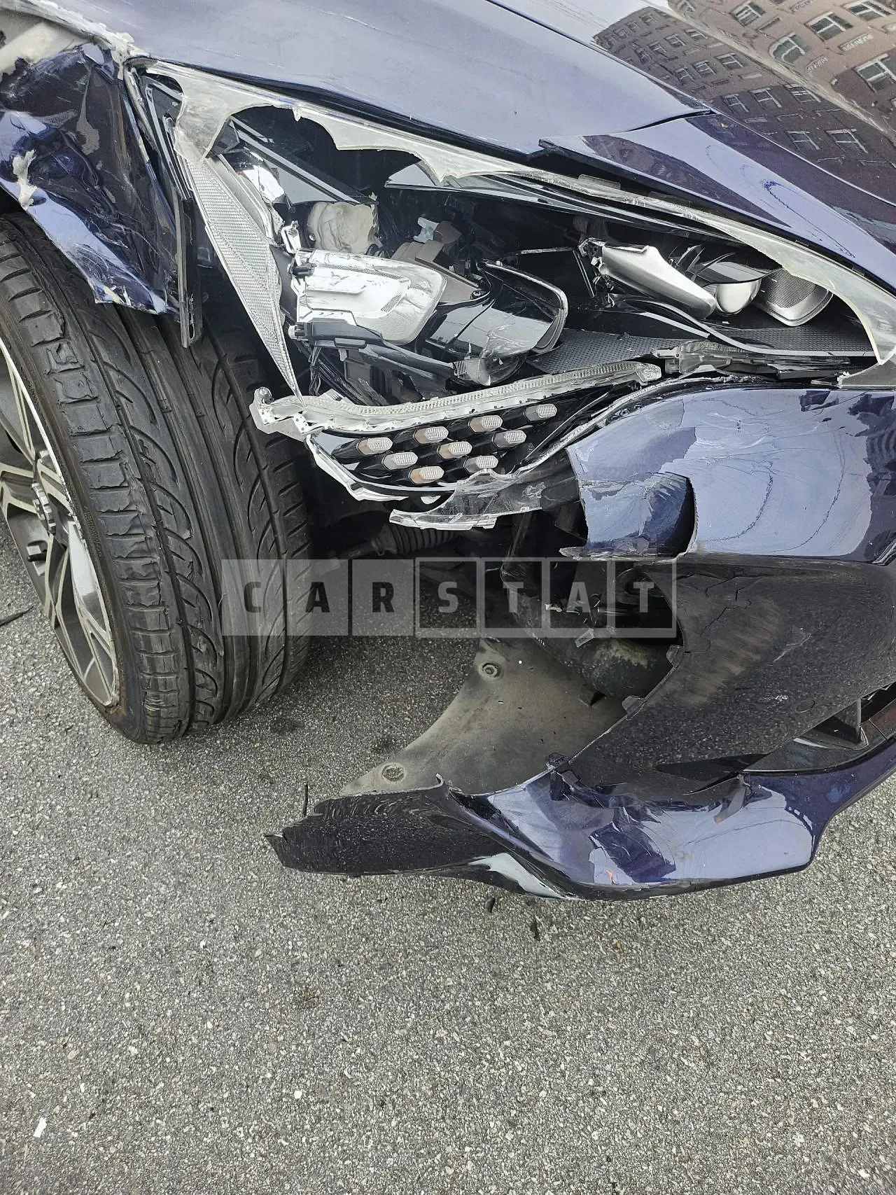 Photo 2 of 13: 2018 Kia Stinger, VIN KNAE351ADKS042385 — Korean insurance auction