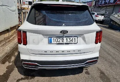 Photo 1 of 5: 2021 Kia Sorento, VIN KNARM81BGMA105387 — Korean insurance auction
