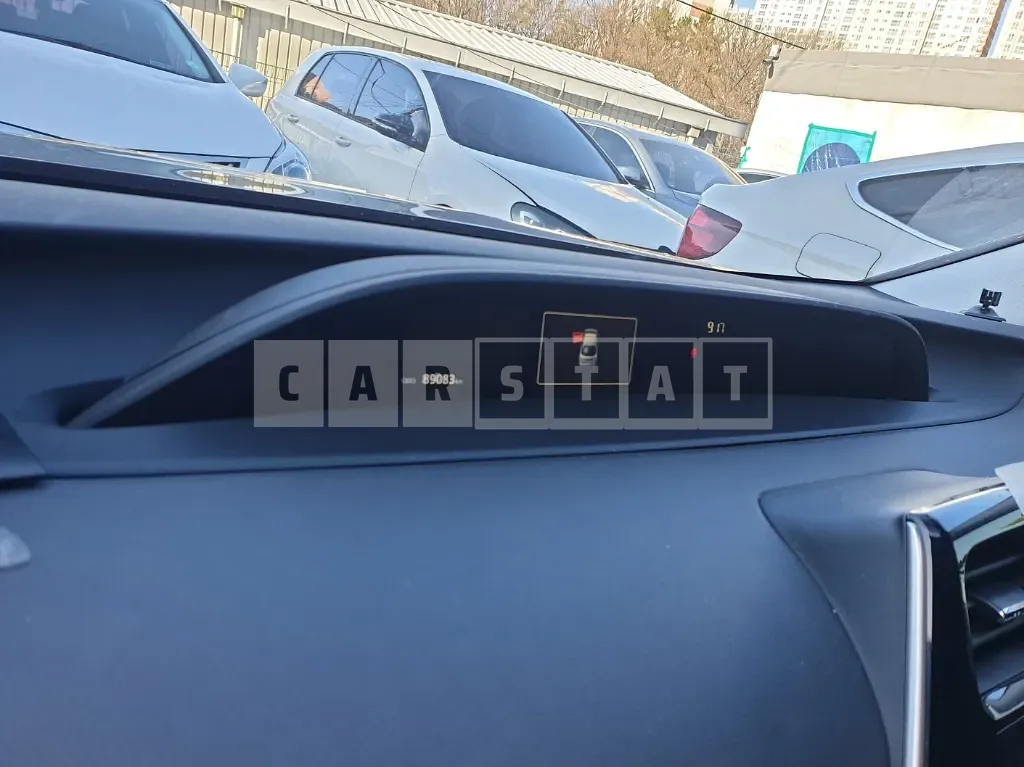 Photo 2 of 36: 2018 Toyota Prius E, VIN JTDKBRFU1J3604397 — Korean insurance auction