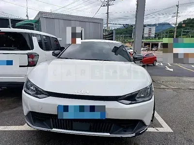 Photo 1 of 15: 2021 Kia EV6 Long Range Air — Korean insurance auction