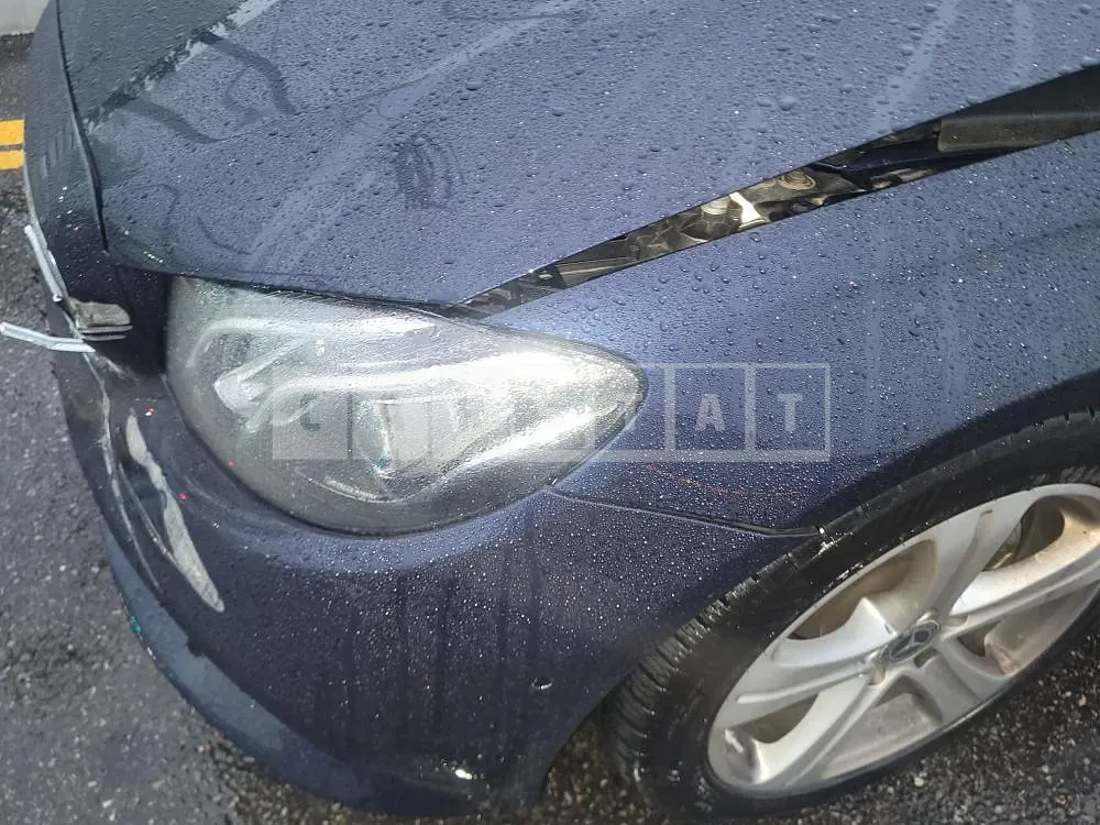 Photo 2 of 11: 2018 Mercedes-Benz E200, VIN WDDZF4CB6JA387892 — Korean insurance auction