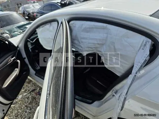 Photo 2 of 24: 2017 BMW 530i — Korean insurance auction