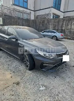 Photo 2 of 10: 2020 Kia K5 — Korean insurance auction