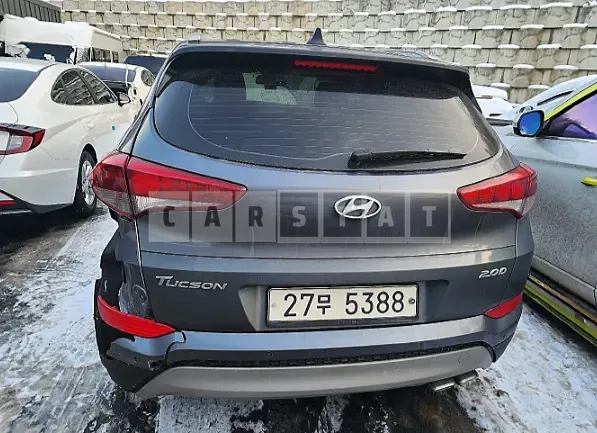 Photo 2 of 12: 2018 Hyundai Tucson, VIN KMHJ381ABJU526978 — Korean insurance auction