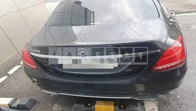 Photo 1 of 17: 2016 Mercedes-Benz C200 — Korean insurance auction