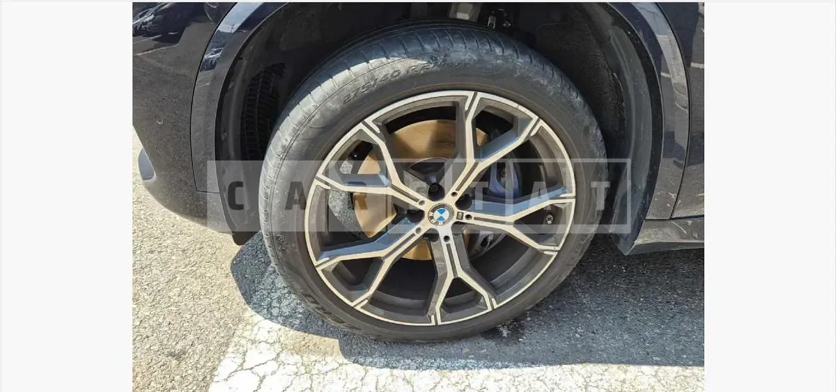 Photo 2 of 28: 2022 BMW X5 xDrive30d — Korean insurance auction