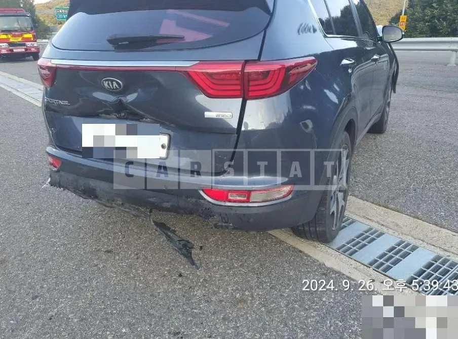 Photo 2 of 5: 2016 Kia Sportage 2.0 — Korean insurance auction
