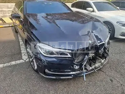 Photo 1 of 24: 2017 BMW 750Li xDrive, VIN WBA7F2106HG713721 — Korean insurance auction