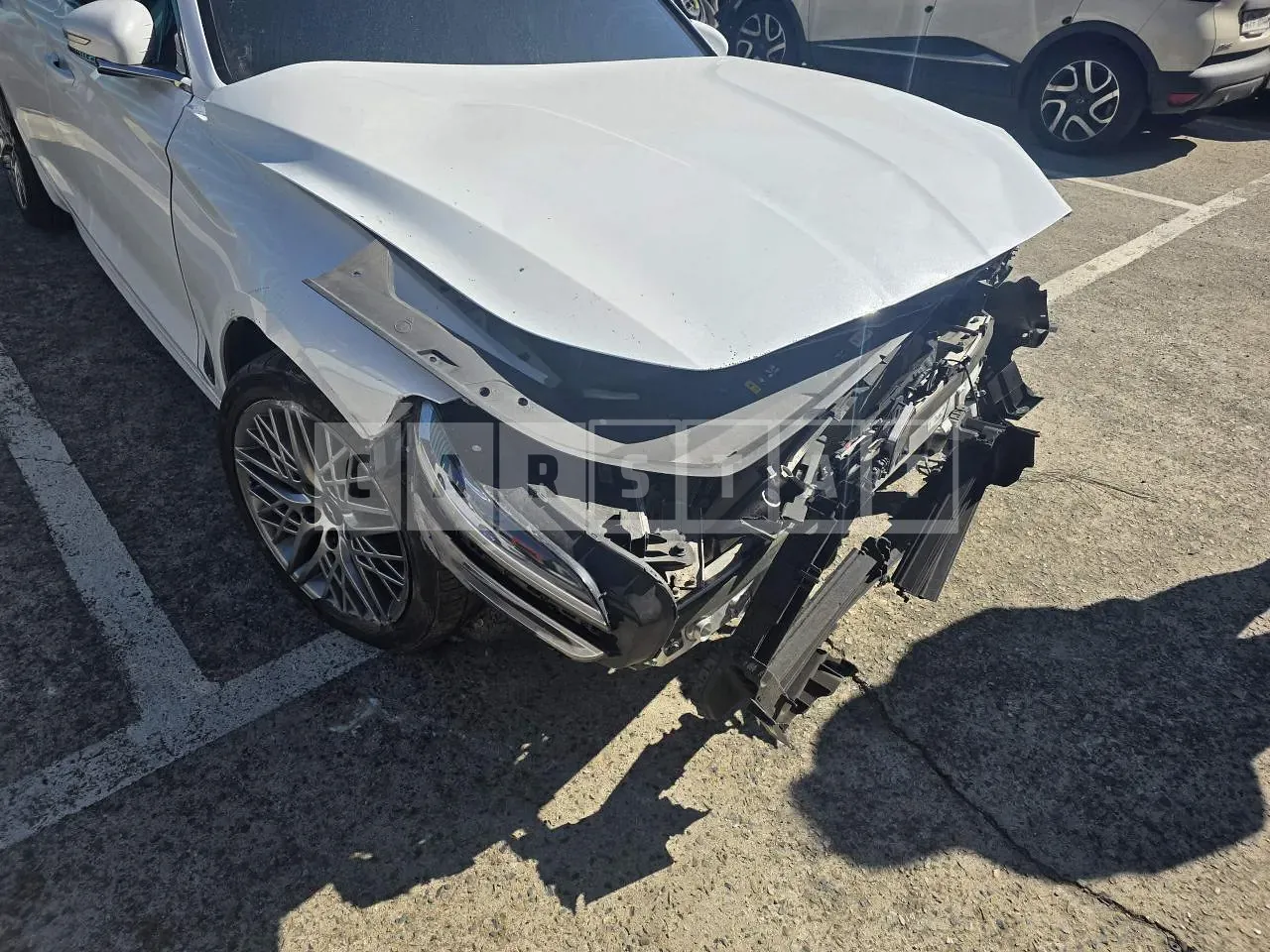 Photo 2 of 13: 2022 Genesis G70, VIN KMTG341ABNU102397 — Korean insurance auction