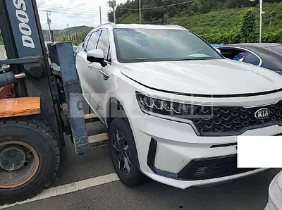 Photo 1 of 9: 2021 Kia Sorento, VIN KNARF81GBMA054122 — Korean insurance auction