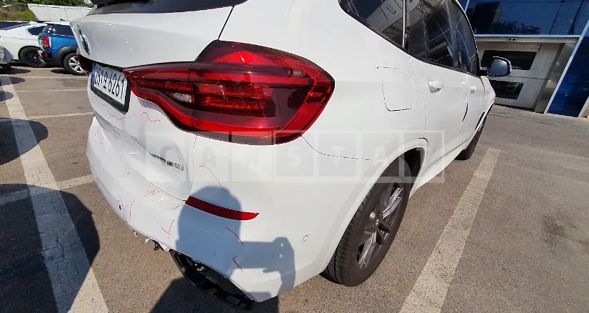 Photo 2 of 10: 2021 BMW X3 xDrive 20i, VIN WBA51BG05M9G42199 — Korean insurance auction