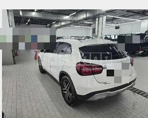 Photo 2 of 25: 2018 Mercedes-Benz GLA220 — Korean insurance auction