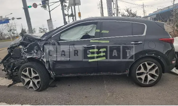 Photo 2 of 6: 2016 Kia Sportage, VIN KNAPR813BGK027015 — Korean insurance auction