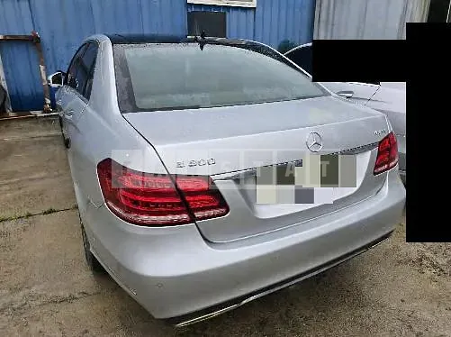 Photo 2 of 14: 2015 Mercedes-Benz E300 4Matic — Korean insurance auction