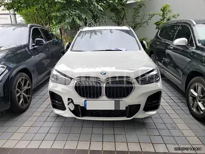 Photo 1 of 18: 2022 BMW X1 xDrive20i, VIN WBA11DG06N5V40412 — Korean insurance auction