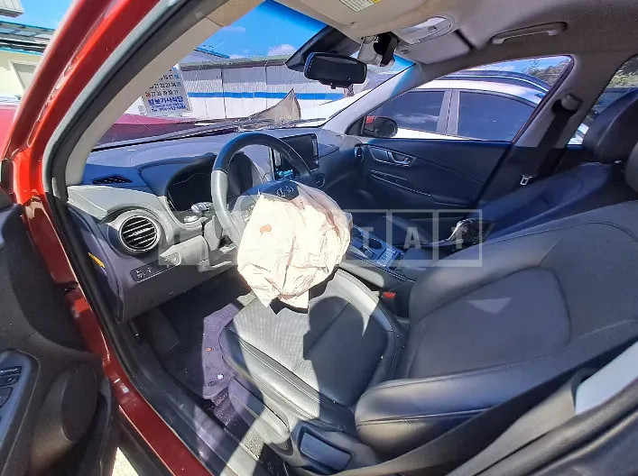 Photo 2 of 22: 2019 Hyundai Kona Electric, VIN KMHK281GFKU008281 — Korean insurance auction