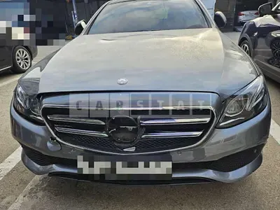 Photo 1 of 22: 2017 Mercedes-Benz E300 — Korean insurance auction
