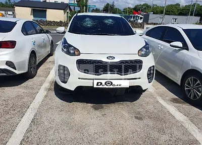 Photo 1 of 17: 2017 Kia Sportage, VIN KNAPN815GHK206638 — Korean insurance auction