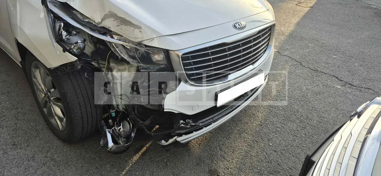 Photo 2 of 17: 2015 Kia Carnival, VIN KNAMC81ABFS073430 — Korean insurance auction