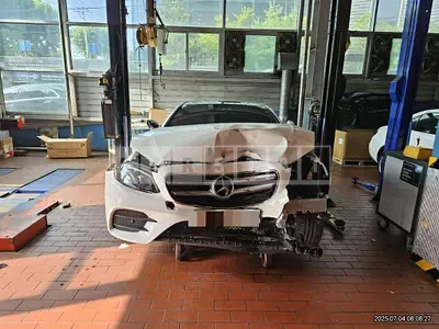 Photo 1 of 43: 2020 Mercedes-Benz E350 4Matic AMG — Korean insurance auction