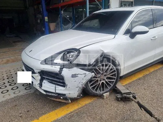 Photo 2 of 14: 2020 Porsche Cayenne — Korean insurance auction