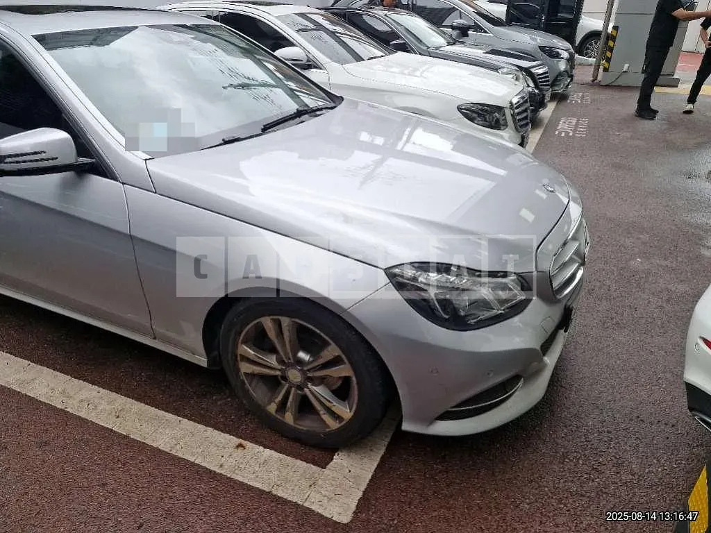 Photo 2 of 14: 2015 Mercedes-Benz E220 BlueTec — Korean insurance auction