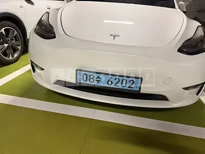 Photo 1 of 5: 2022 Tesla Model Y AWD Long Range, VIN 7SAYGDEEXNF567063 — Korean insurance auction