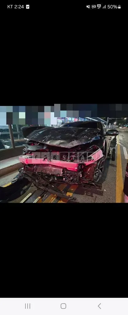Photo 2 of 16: 2023 Hyundai IONIQ 6 — Korean insurance auction