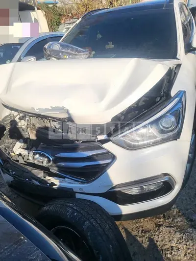 Photo 1 of 26: 2017 Hyundai Santa Fe DM 2.0, VIN KMHSW81UBJU775791 — Korean insurance auction
