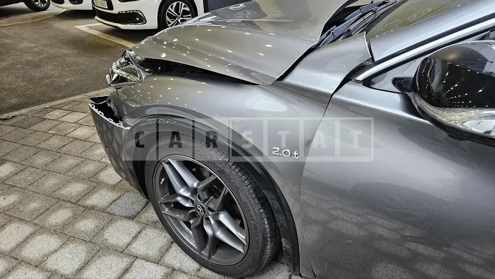 Photo 2 of 11: 2017 Infiniti Q30, VIN SJKCH53E6HA046025 — Korean insurance auction