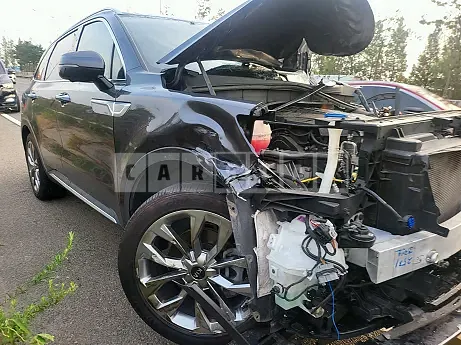 Photo 2 of 10: 2021 Kia Sorento, VIN KNARK81BGMA108062 — Korean insurance auction