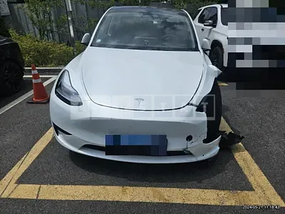 Photo 1 of 42: 2024 Tesla Model Y RWD — Korean insurance auction