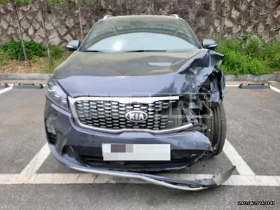 Photo 1 of 13: 2017 Kia Sorento 2.2 (4WD), VIN KNAPS81BDJA401334 — Korean insurance auction