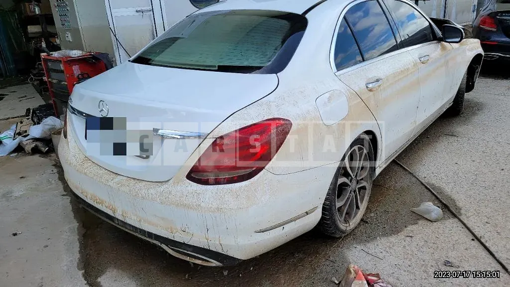 Photo 2 of 6: 2015 Mercedes-Benz C220 d, VIN WDDWF0EB0GF244697 — Korean insurance auction