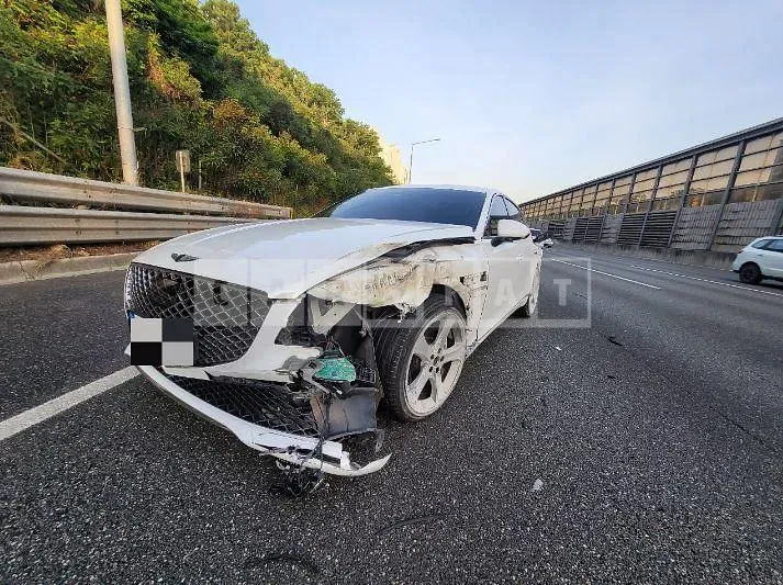 Photo 2 of 6: 2020 Genesis G80 — Korean insurance auction