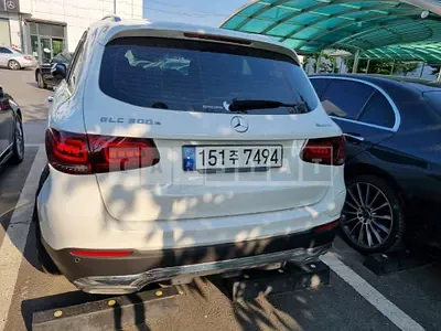 Photo 1 of 32: 2021 Mercedes-Benz GLC300 e 4Matic, VIN W1N0G5DB9MF958649 — Korean insurance auction