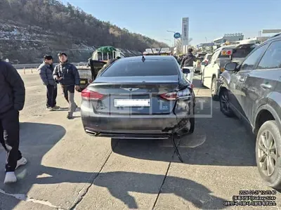 Photo 1 of 16: 2017 Hyundai G80, VIN KMHGL41DBHU208251 — Korean insurance auction