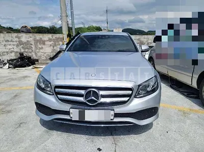 Photo 1 of 18: 2017 Mercedes-Benz E220 d 4Matic — Korean insurance auction