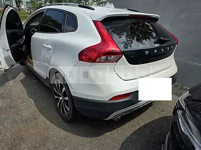 Photo 1 of 34: 2019 Volvo V40 CC D3 — Korean insurance auction