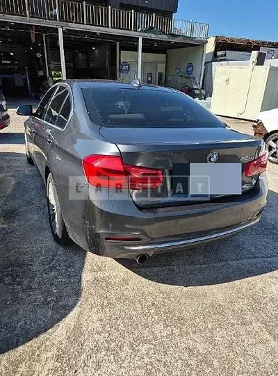 Photo 1 of 11: 2015 BMW 320i — Korean insurance auction