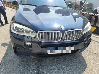 Photo 1 of 30: 2016 BMW X5 xDrive40d, VIN WBAKS6108G0N62028 — Korean insurance auction