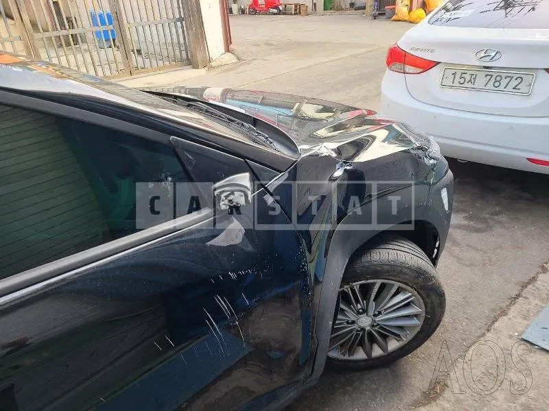 Photo 2 of 44: 2019 Hyundai Kona, VIN KMHK6815GLU498505 — Korean insurance auction
