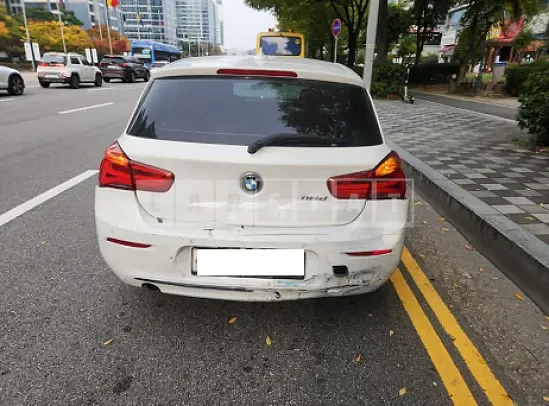 Photo 2 of 17: 2017 BMW 118d — Korean insurance auction