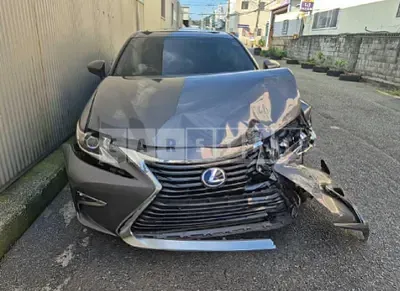 Photo 1 of 36: 2016 Lexus ES300h — Korean insurance auction