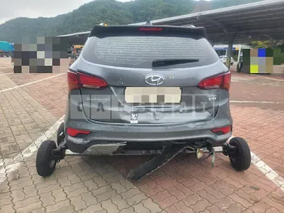 Photo 1 of 12: 2017 Hyundai Santa Fe DM (4WD) — Korean insurance auction