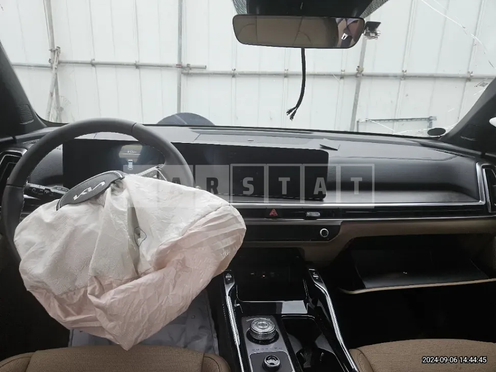Photo 2 of 30: 2024 Kia Sorento Hybrid — Korean insurance auction