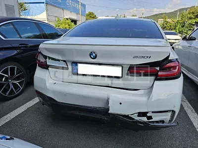 Photo 1 of 24: 2021 BMW 530i, VIN WBA71BH09NWX39784 — Korean insurance auction