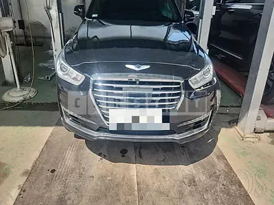 2017 GENESIS EQ900