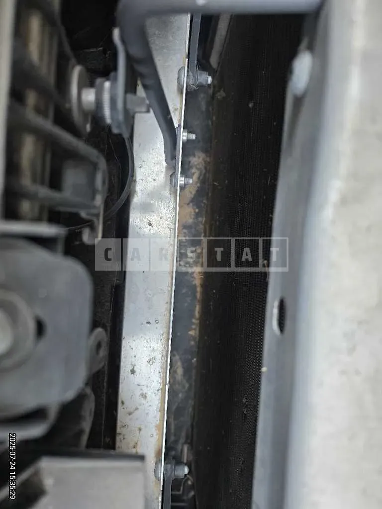 Photo 2 of 11: 2018 Mercedes-Benz E300 — Korean insurance auction